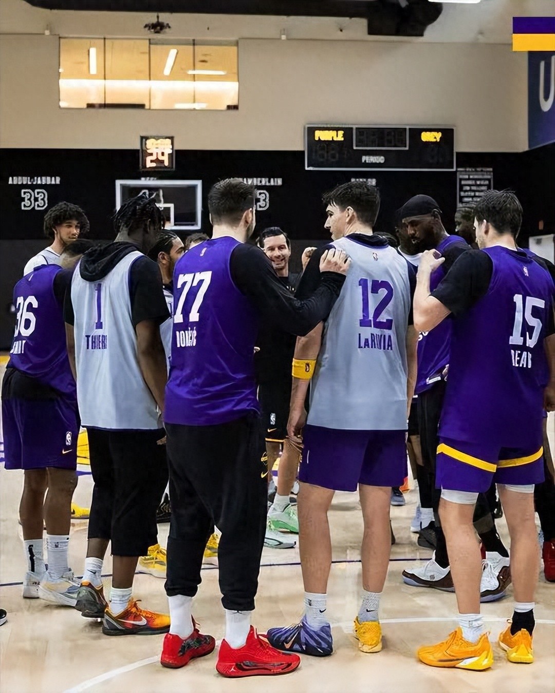 詹姆斯复出的利与弊！他会影响到里夫斯吗？